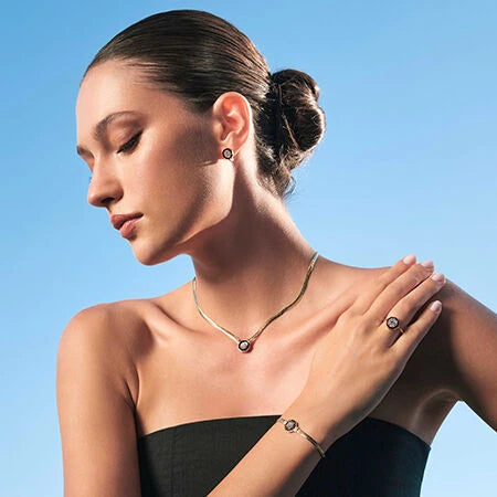 Gold-schwarzes Emaille-Armband