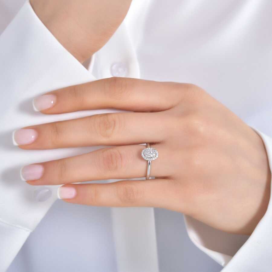 0.40 Carat Diamond Oval Solitaire Engagement Ring