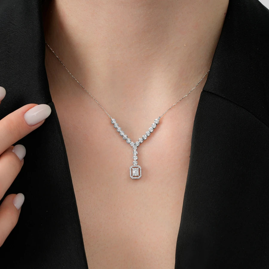 0.19 Carat Diamond Baguette Neckband