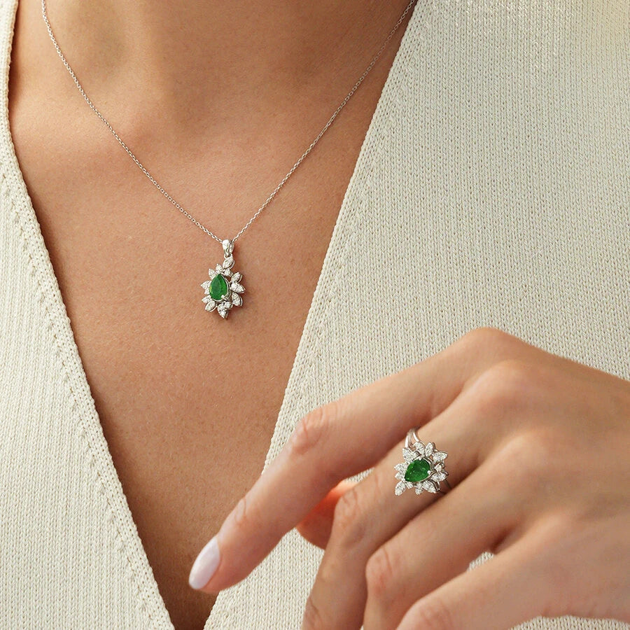 1.01 Carat Diamond Emerald Ring