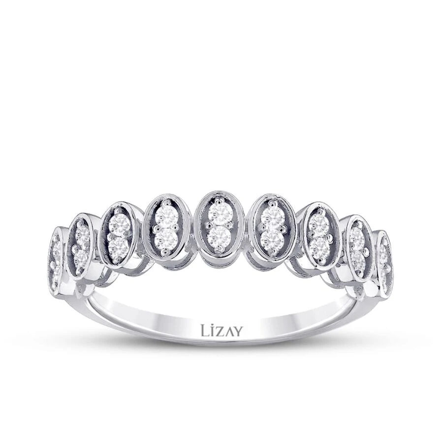 Trendiger Halb-Ewigkeitsring mit 0,22 Karat Diamant