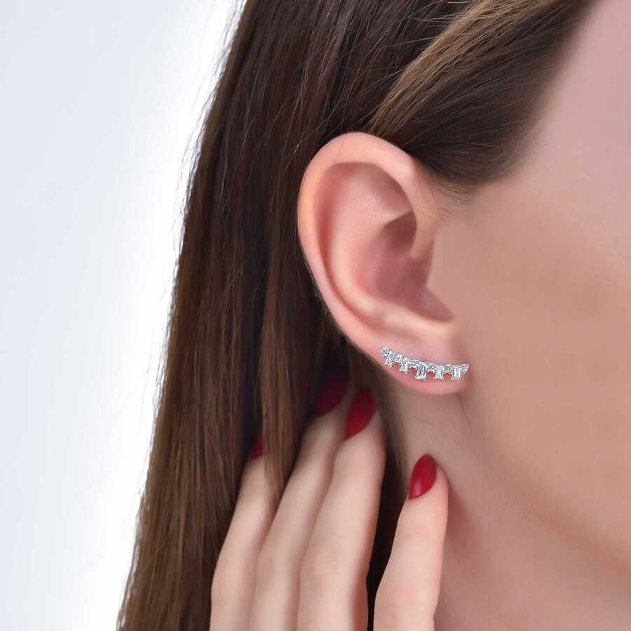 Ohrringe mit 0,99 Karat Diamanten im Baguette-Stil