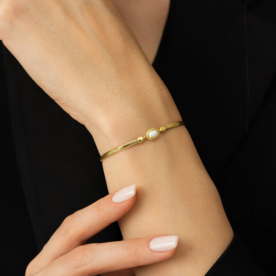 Goldarmband mit Opalstein