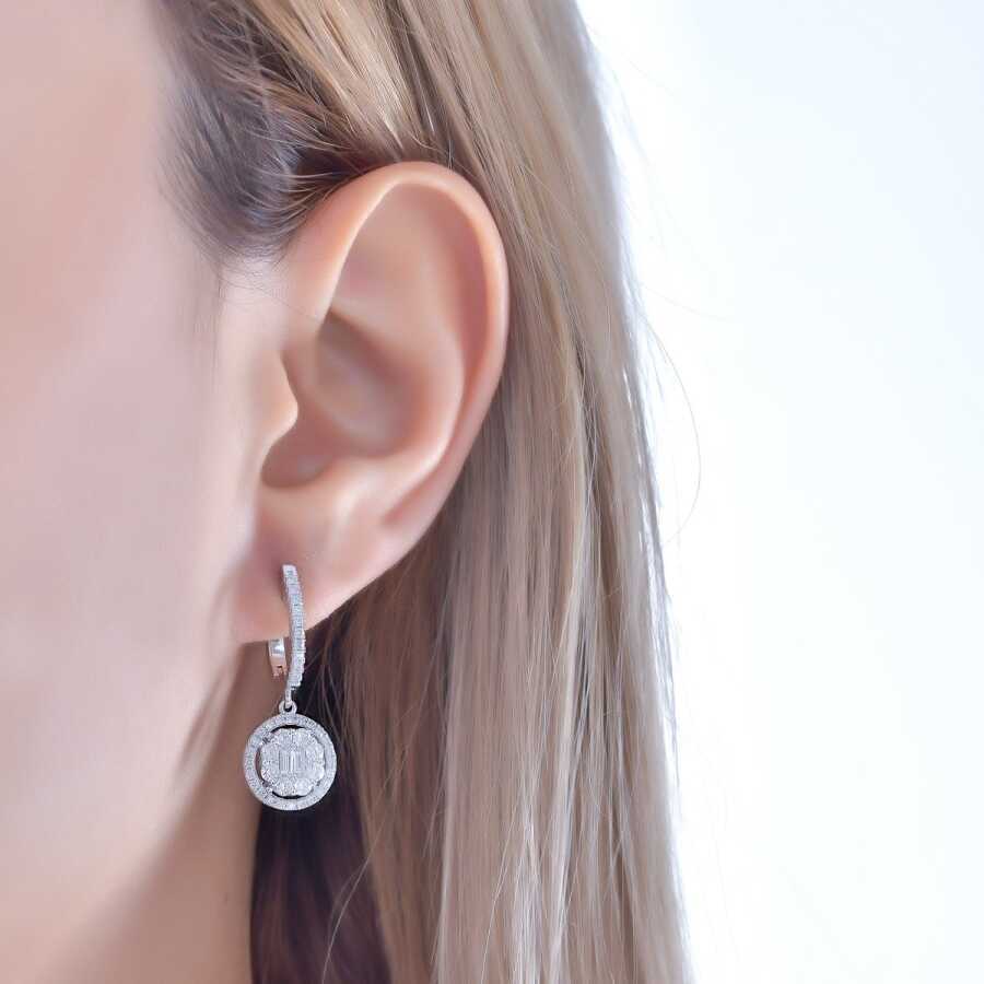 Ohrringe mit 1,32 Karat Diamanten im Baguette-Stil