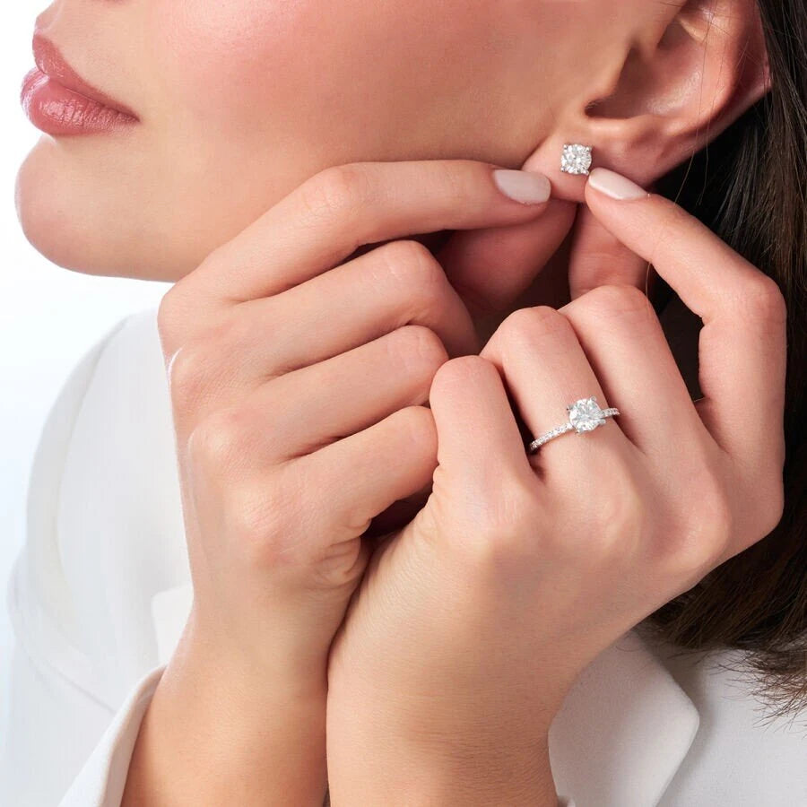 0.70 ct. Diamant Solitär Ohrringe