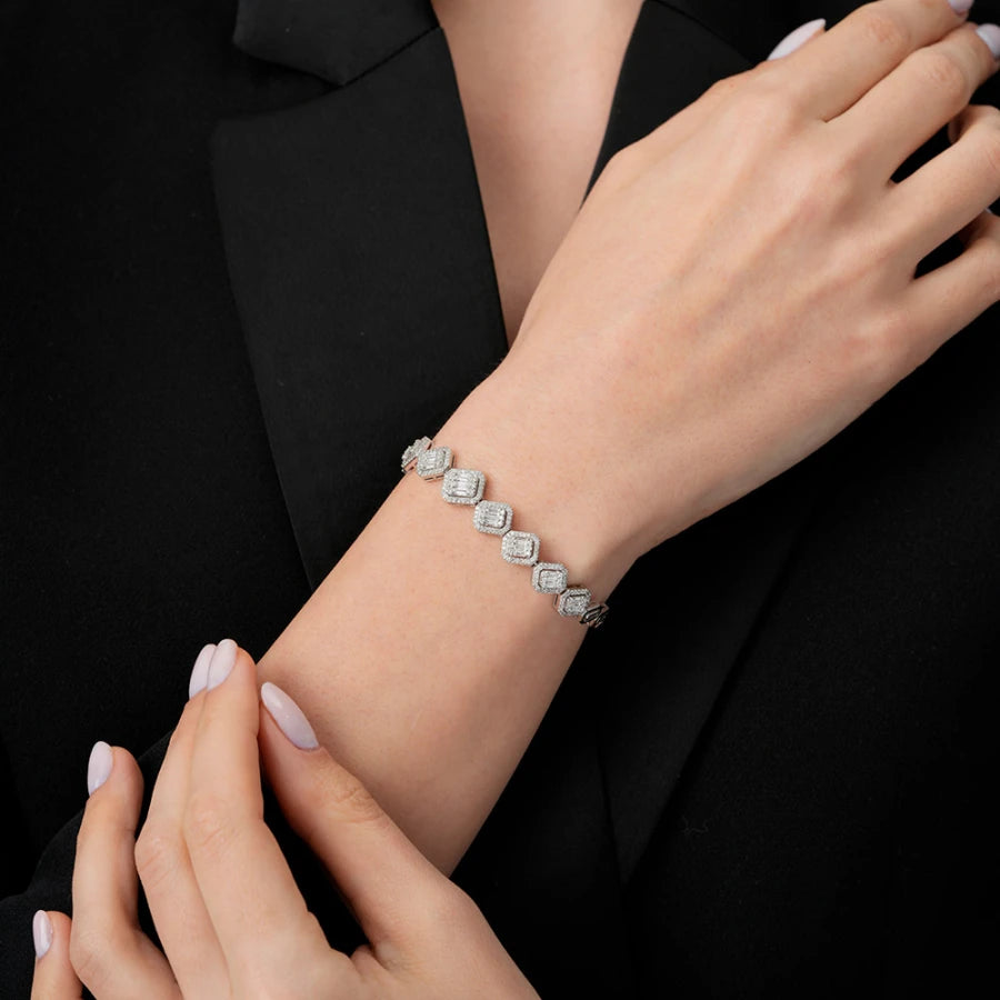 Armband mit 1,66 Karat Diamanten im Baguette-Schliff