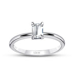 Verlobungsring mit 0,50 Karat Diamant im Smaragdschliff (Solitär)