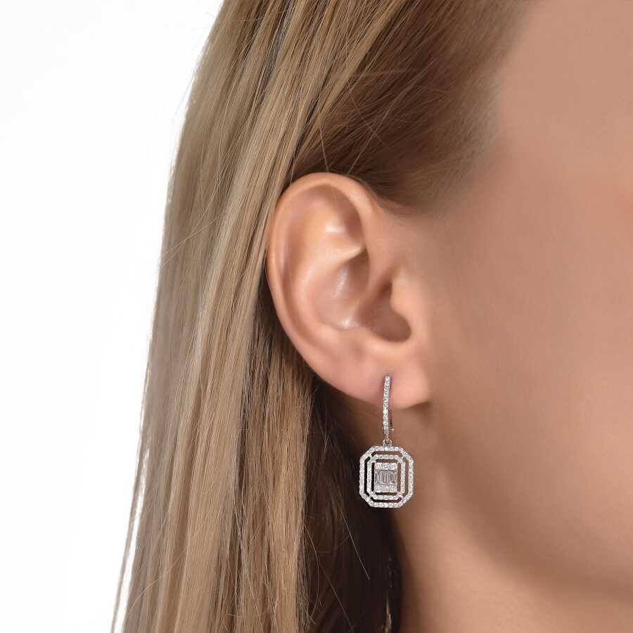 Ohrringe mit 1,11 Karat Diamanten im Baguette-Schliff