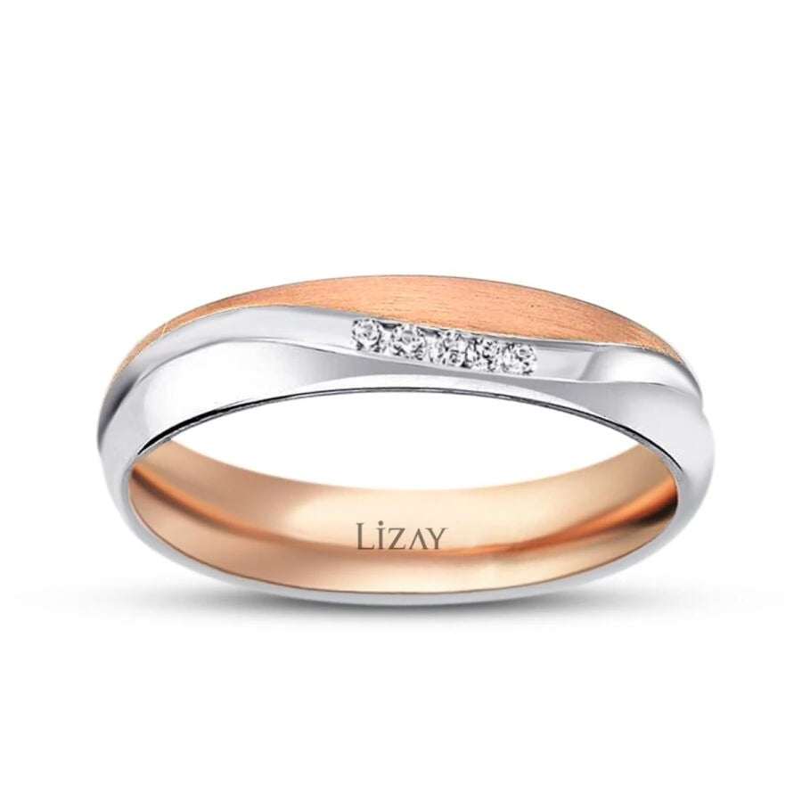 Klassischer goldener Ehering