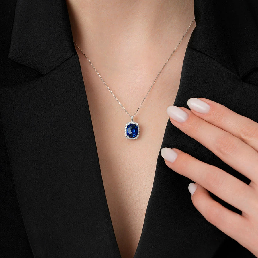 Halskette mit Diamant und Saphir (1,96 Karat)